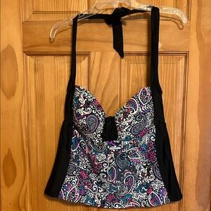 Women’s Catalina Swim Halter Top With Removable Pads Size XL Lightly Worn